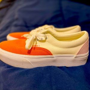 Womens Vans size 8.5. Only worn once.